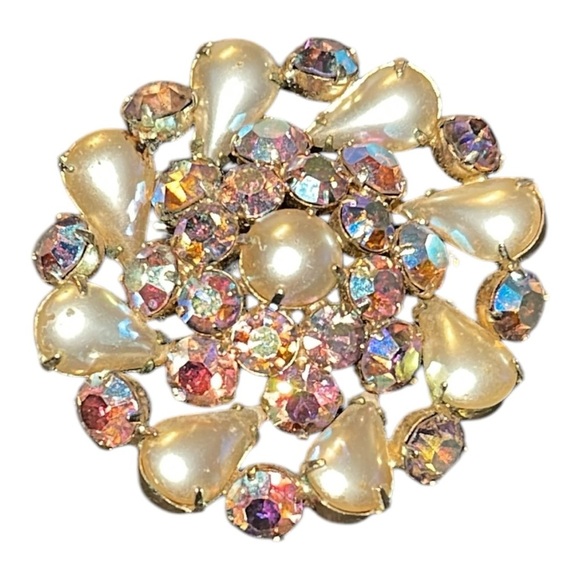 006 Vintage AB and faux teardrop Pearl cluster brooch. Stunning clarity - Picture 2 of 6
